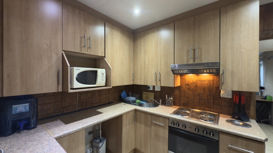 To Let 1 Bedroom Property for Rent in Flamwood North West